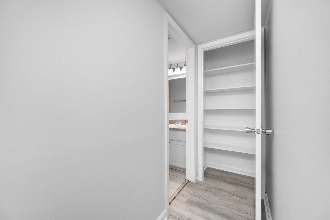 Lakeside Villas - Photo 5 of 19