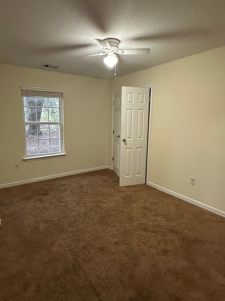 502 Strickland Street Ext - Photo 2 of 14