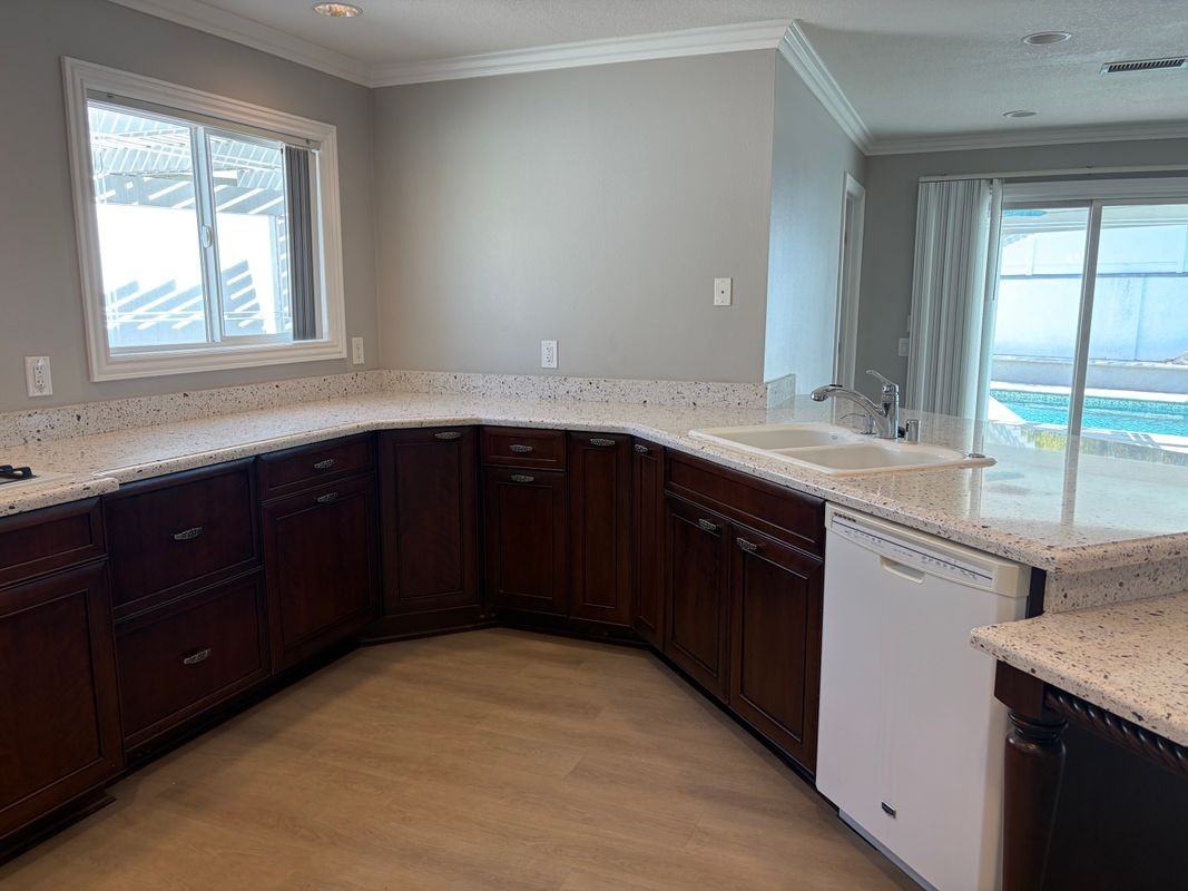 407 N Clinton St - Photo 4 of 50