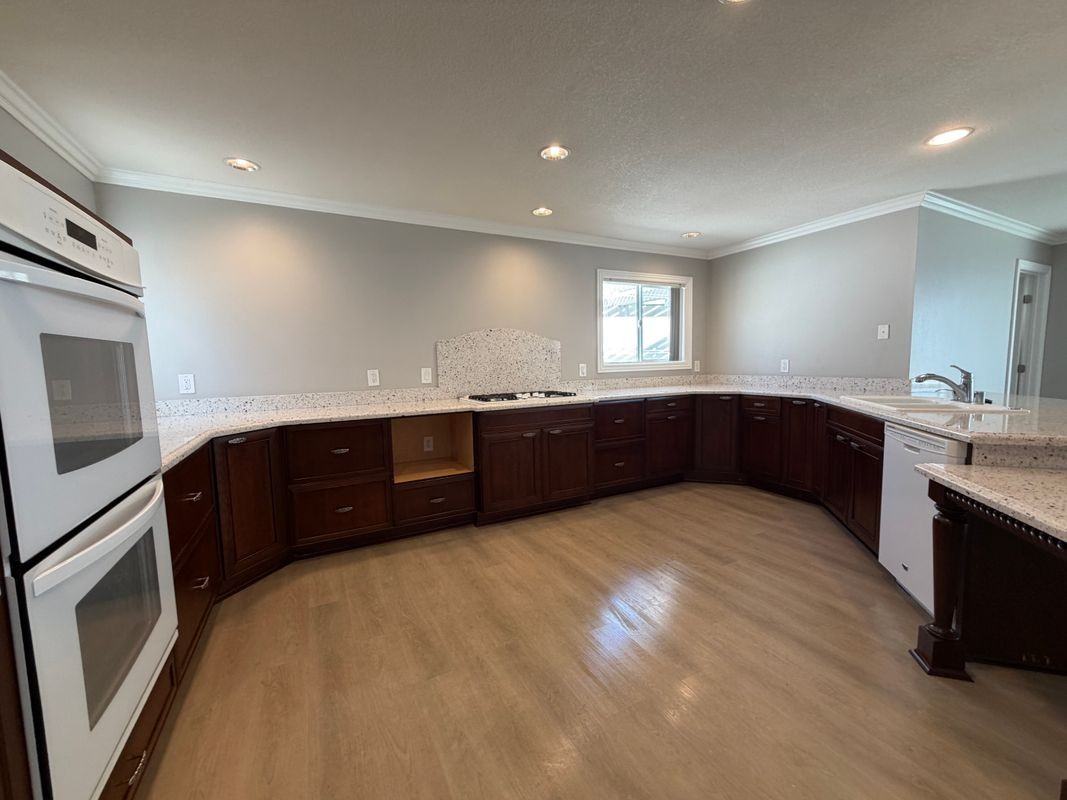 407 N Clinton St - Photo 5 of 50