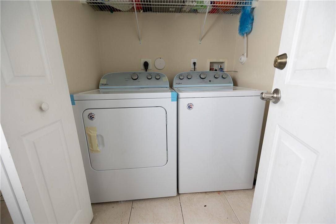 2761 Sw 85th Ave - Photo 4 of 11