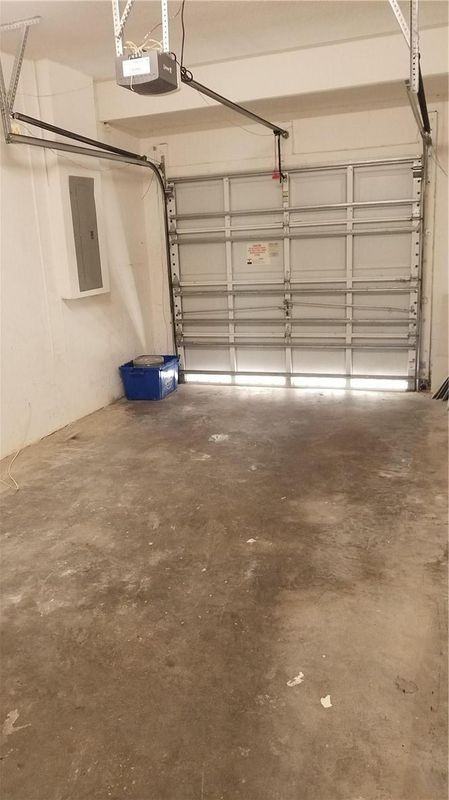2761 Sw 85th Ave - Photo 6 of 11