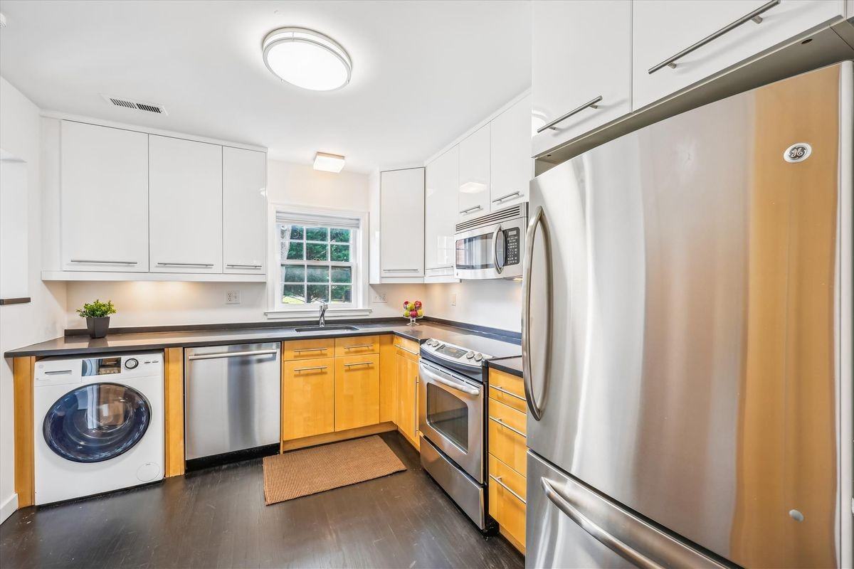 6705 Hillandale Rd - Photo 4 of 13