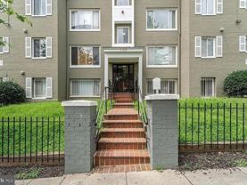 750 Barnaby St Se ##301 - Photo 1 of 1