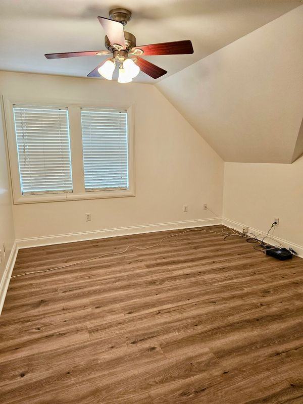 375 Amberleaf Dr - Photo 7 of 24