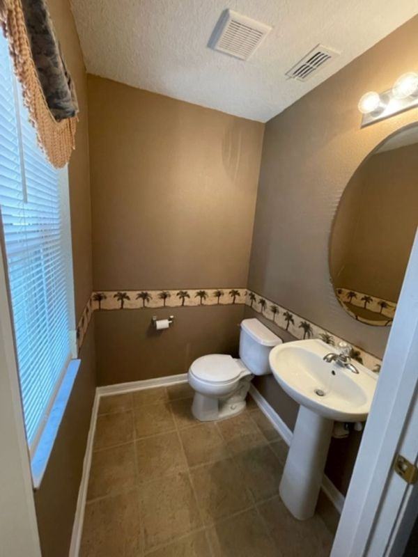 10934 Johanna Ave - Photo 3 of 15