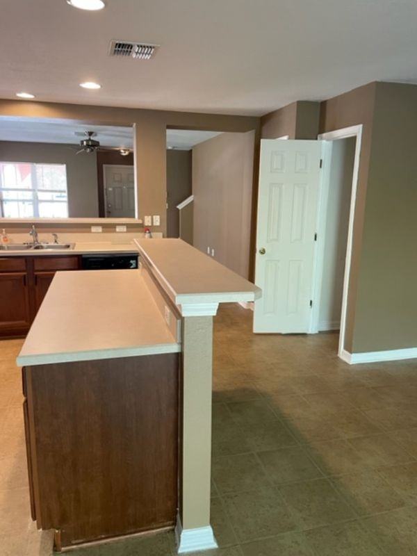 10934 Johanna Ave - Photo 5 of 15