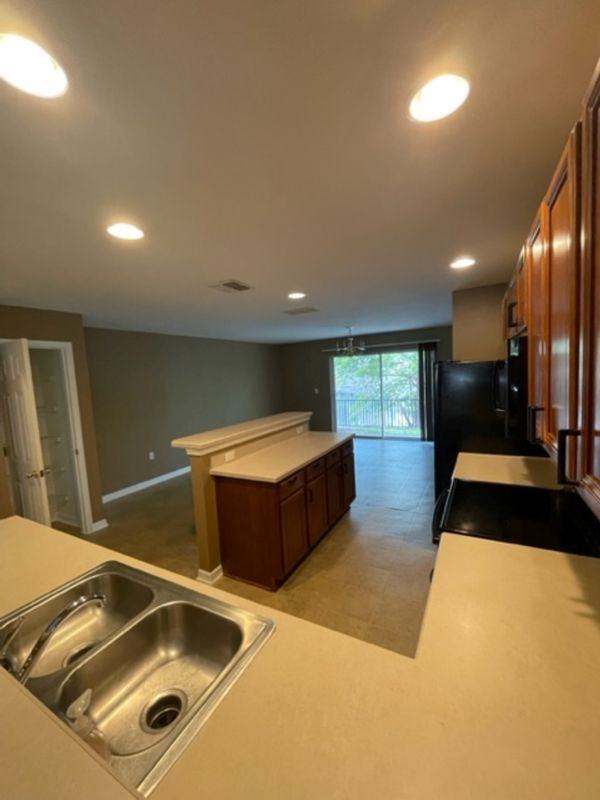 10934 Johanna Ave - Photo 6 of 15