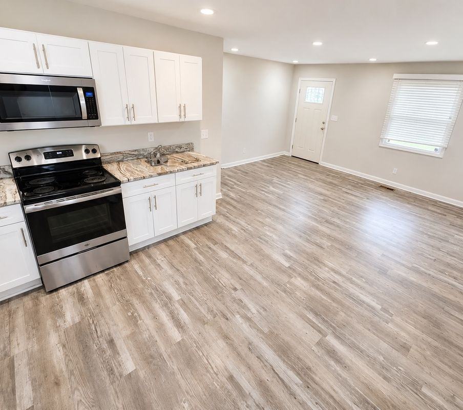 258 38th Ave N - Photo 3 of 12