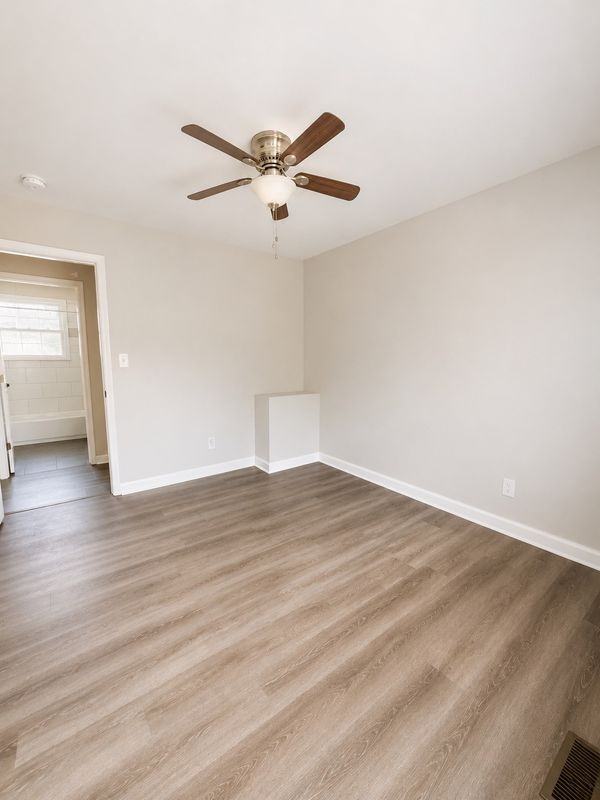 258 38th Ave N - Photo 7 of 12