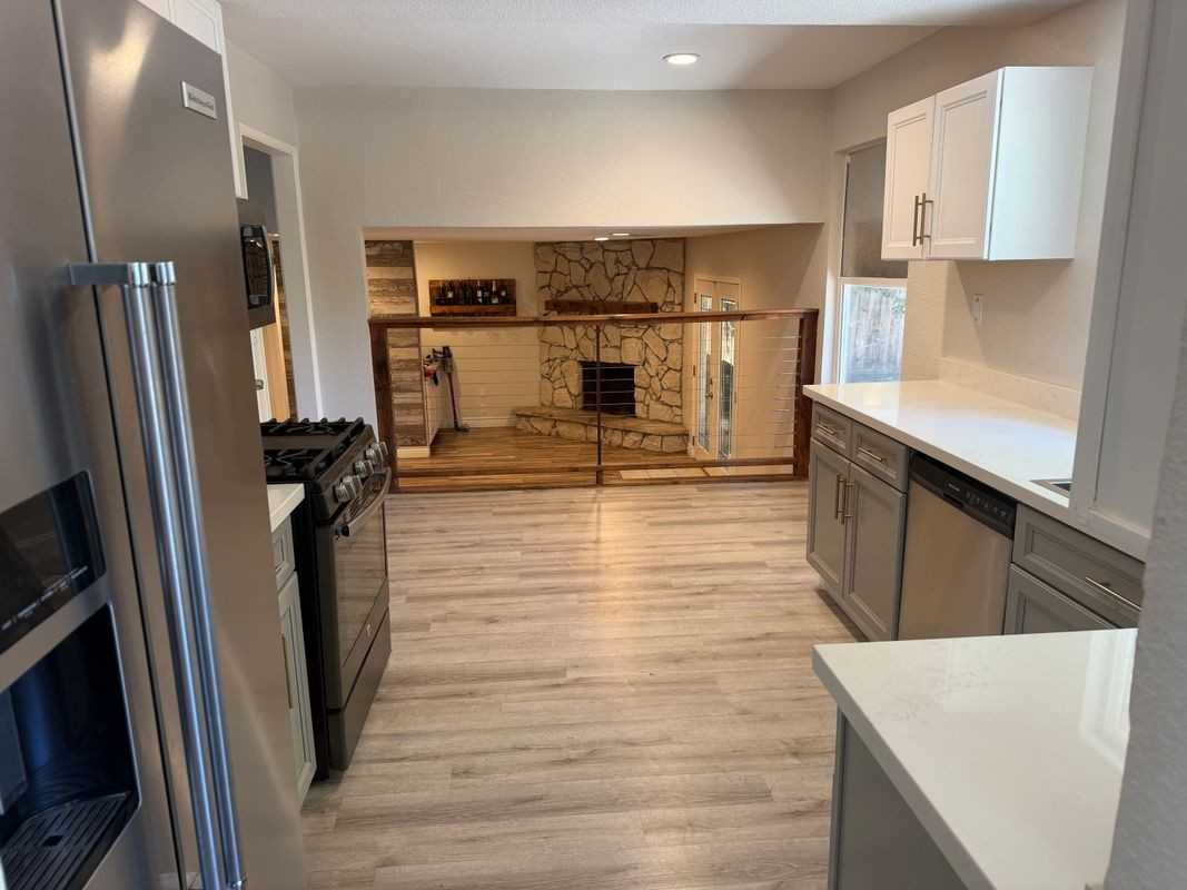 2672 Kingston Ct - Photo 4 of 24