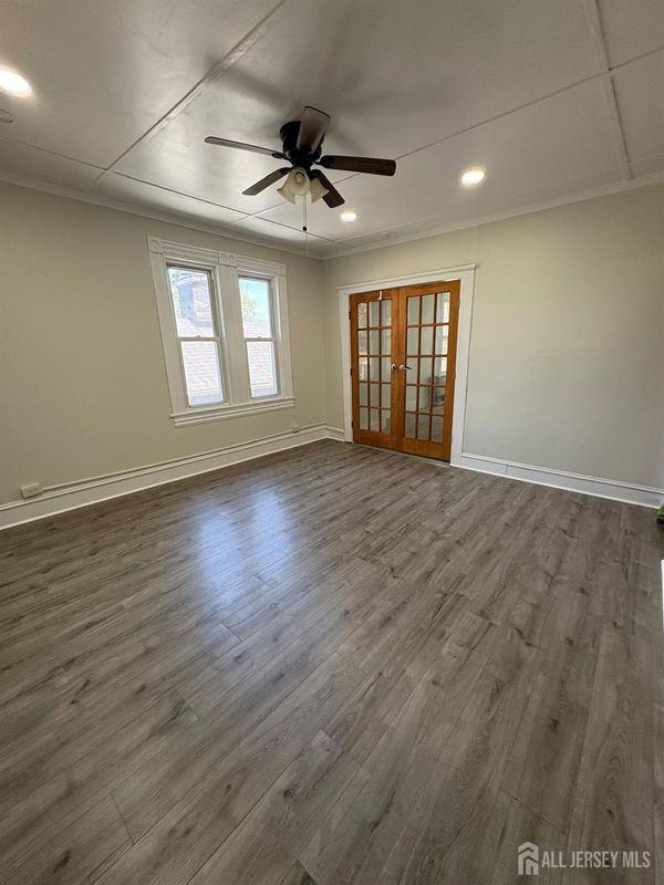 1184 Fulton St - Photo 2 of 12