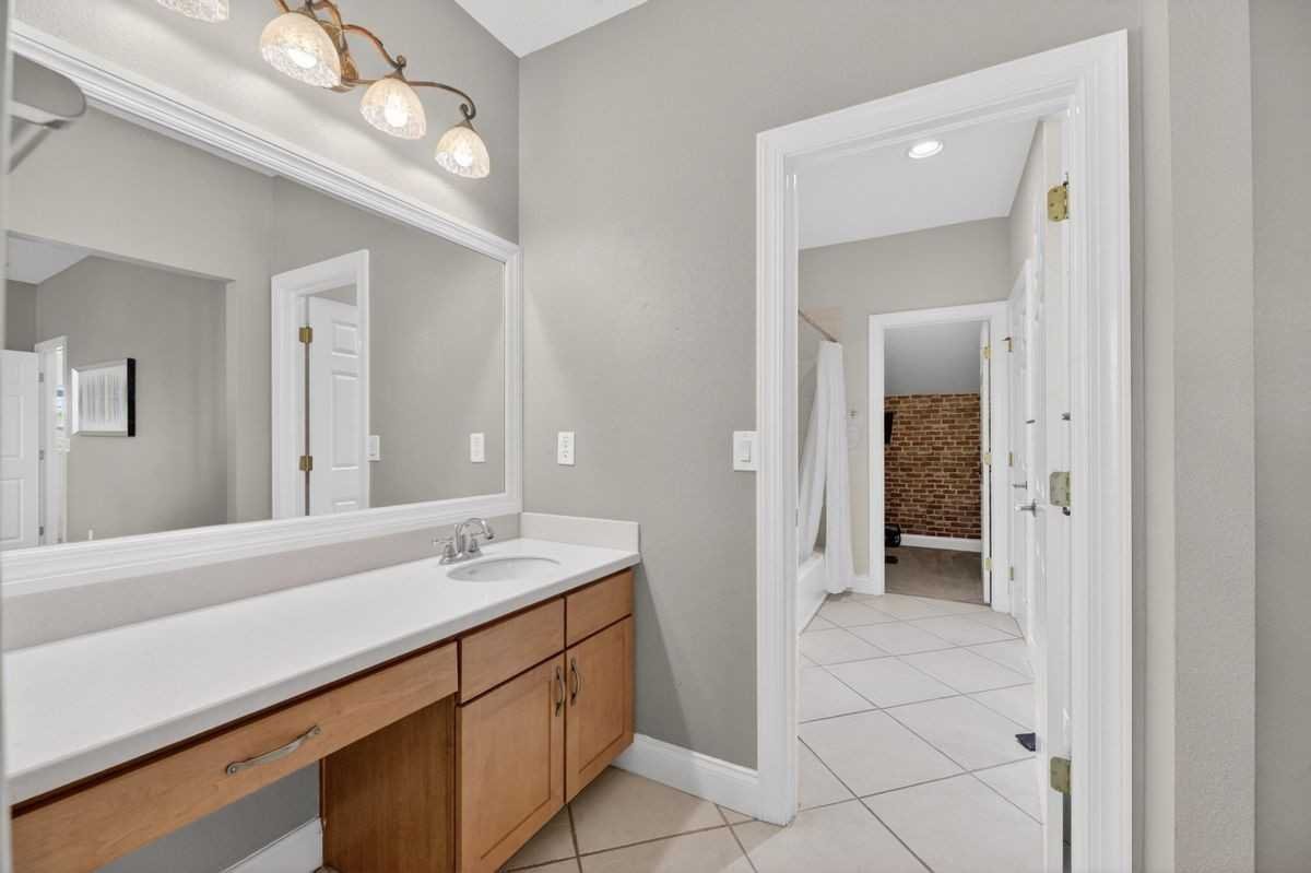 5536 Luminar Pointe Ln - Photo 2 of 42
