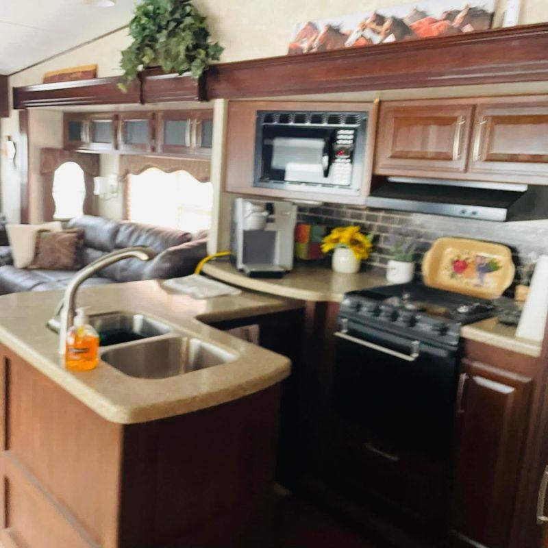 2214 Hoffmann Ln ##Rv - Photo 2 of 3