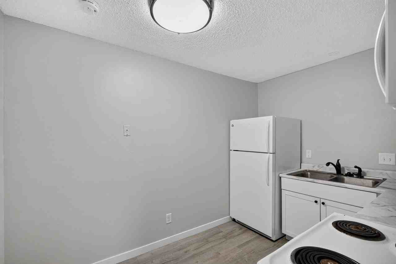 1645 Nw 84th St #6 - Photo 3 of 15