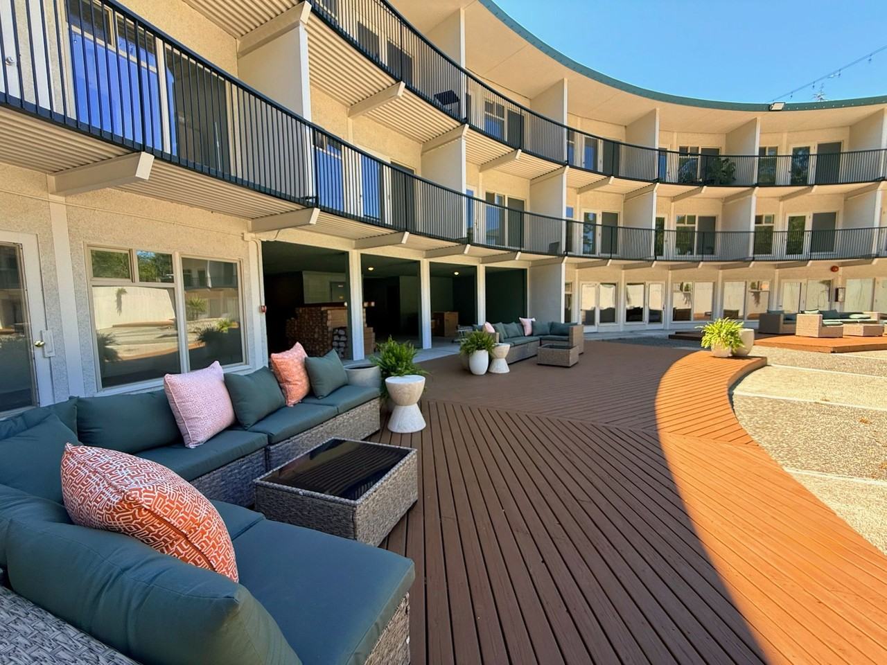 Crescent Apartments - Photo 3 of 20
