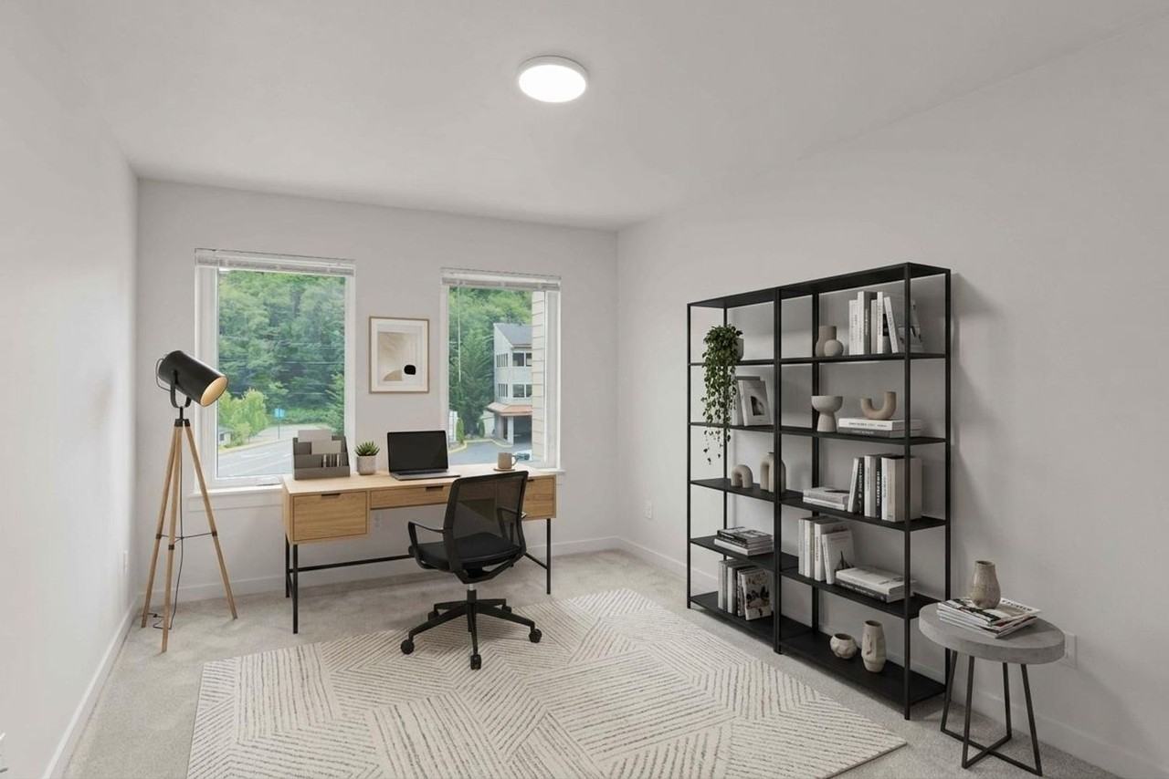 429 Bay Street - Photo 4 of 50