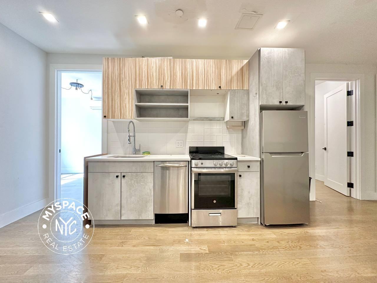 961 Seneca Ave #1F - Photo 3 of 13