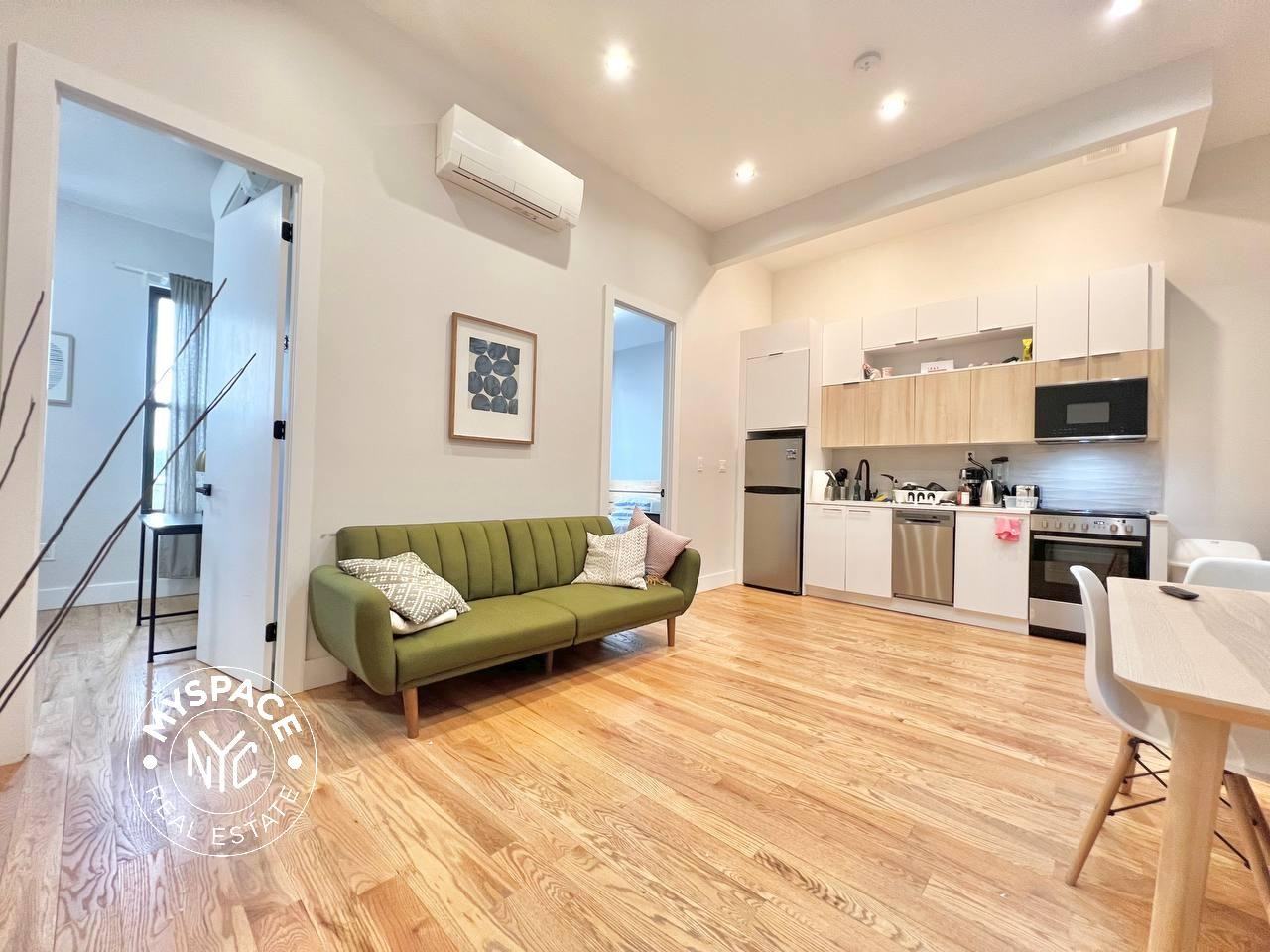 879 Cypress Ave #3L - Photo 6 of 13