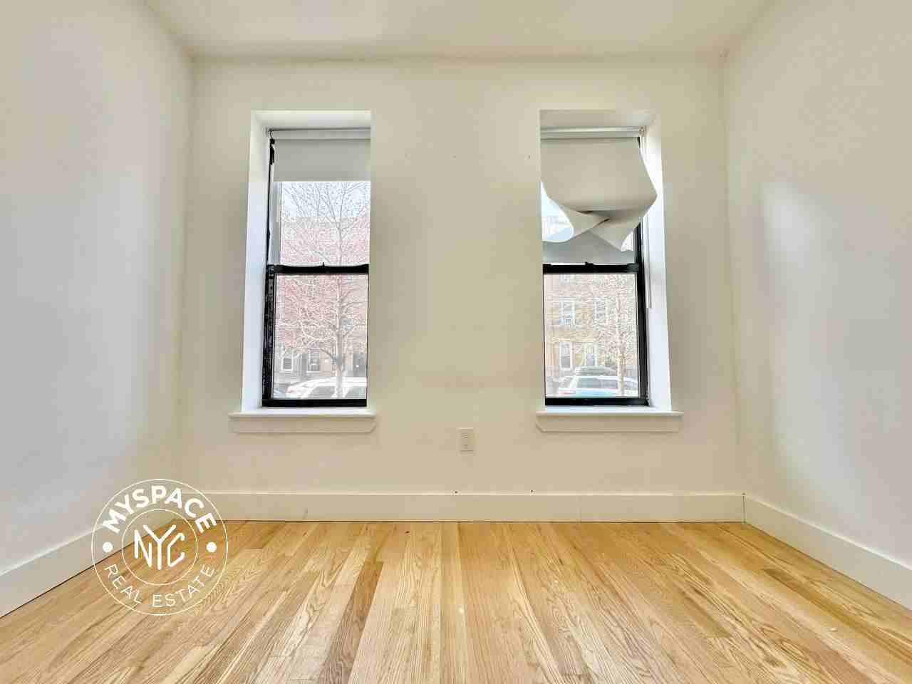 1518 Jefferson Ave #1R - Photo 3 of 16