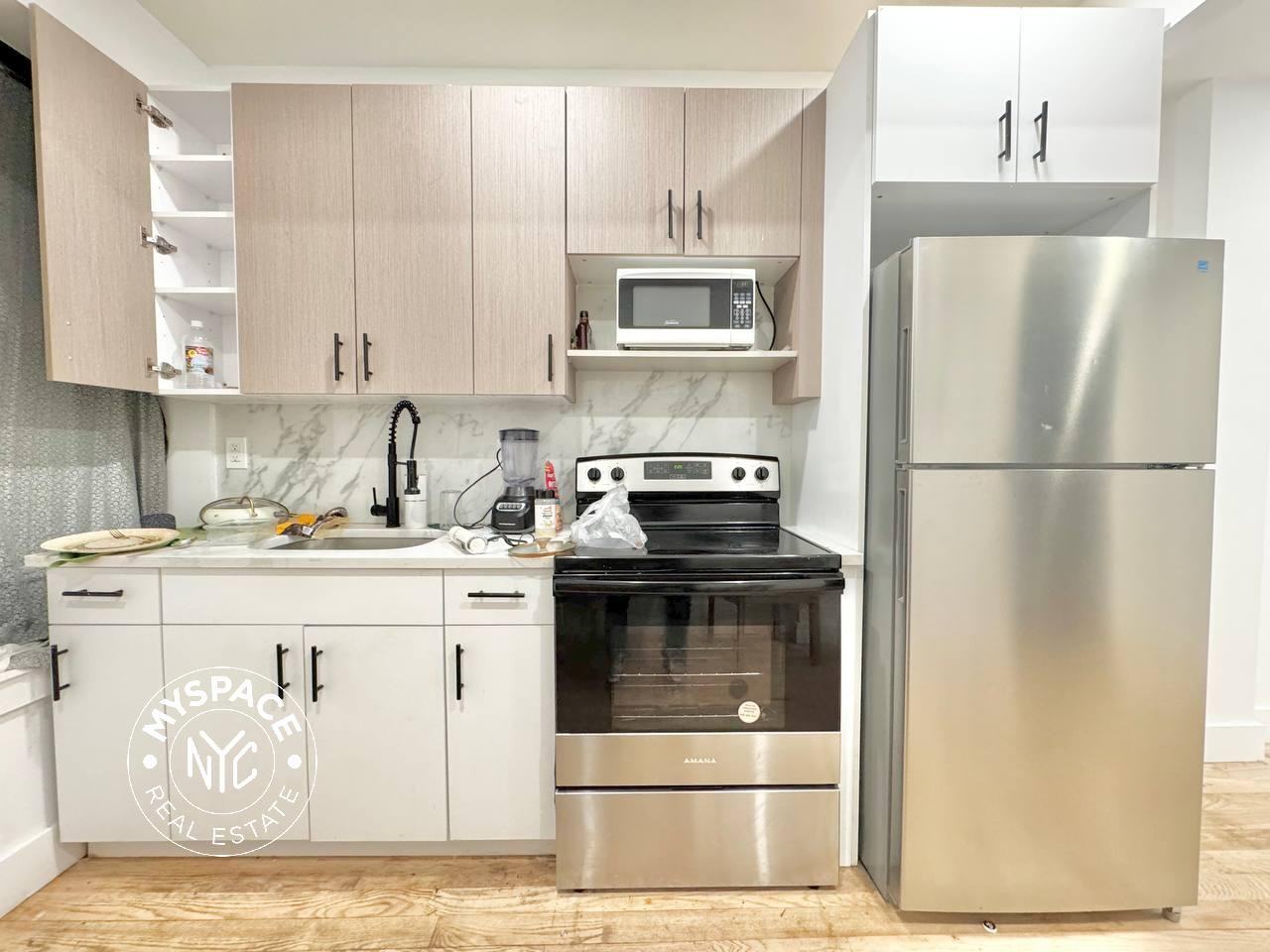 1518 Jefferson Ave #1R - Photo 7 of 16