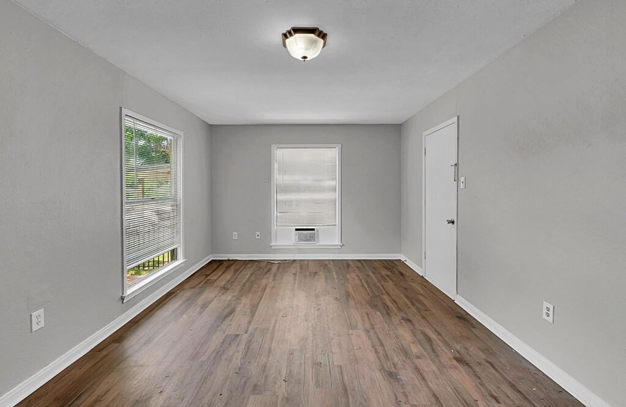 2712 Mitchell Ave - Photo 3 of 21