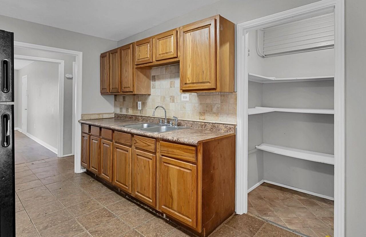 2712 Mitchell Ave - Photo 6 of 21