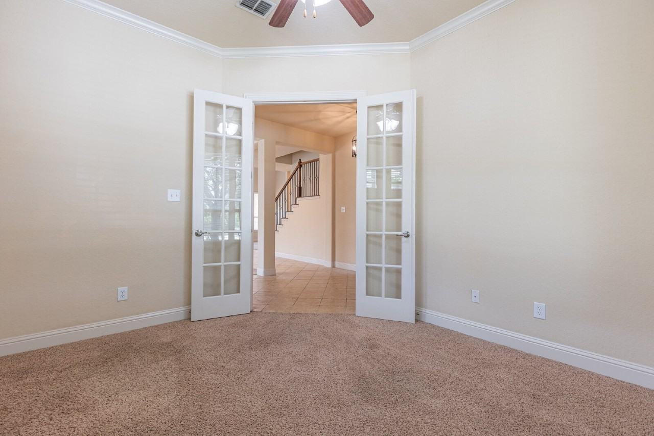 8103 Mystic Chase - Photo 5 of 49