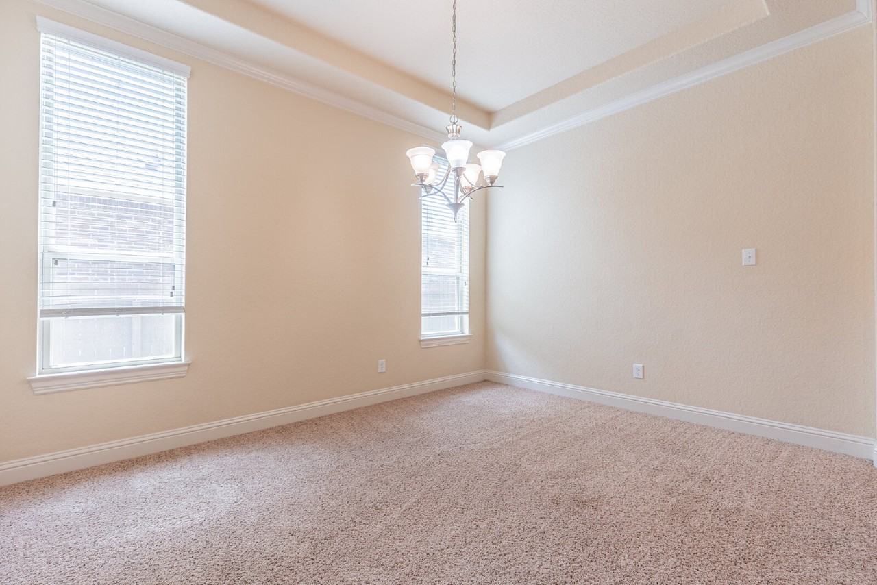 8103 Mystic Chase - Photo 7 of 49