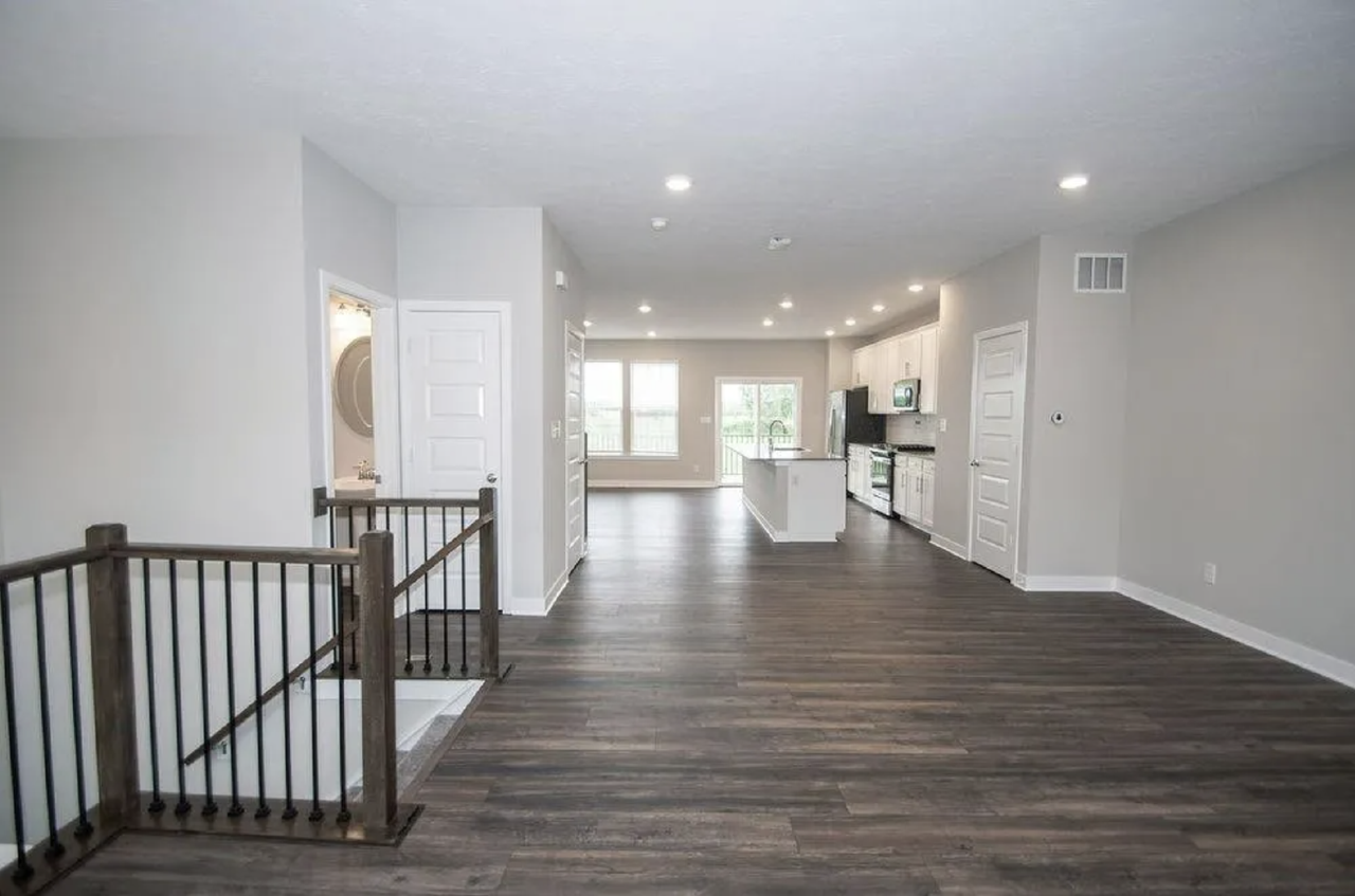 7276 Zanesville Rd - Photo 4 of 17