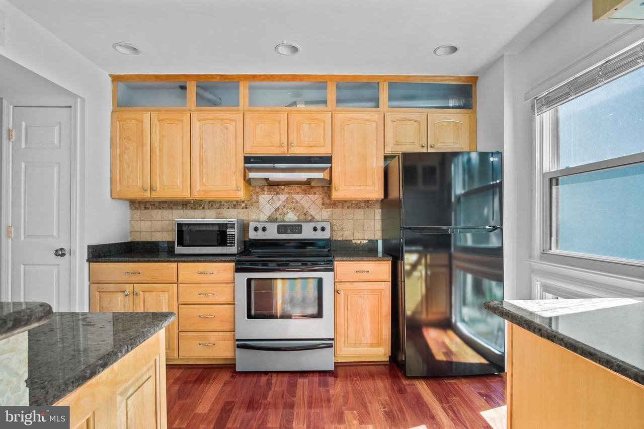 2394 Cloudcroft Sq - Photo 5 of 31