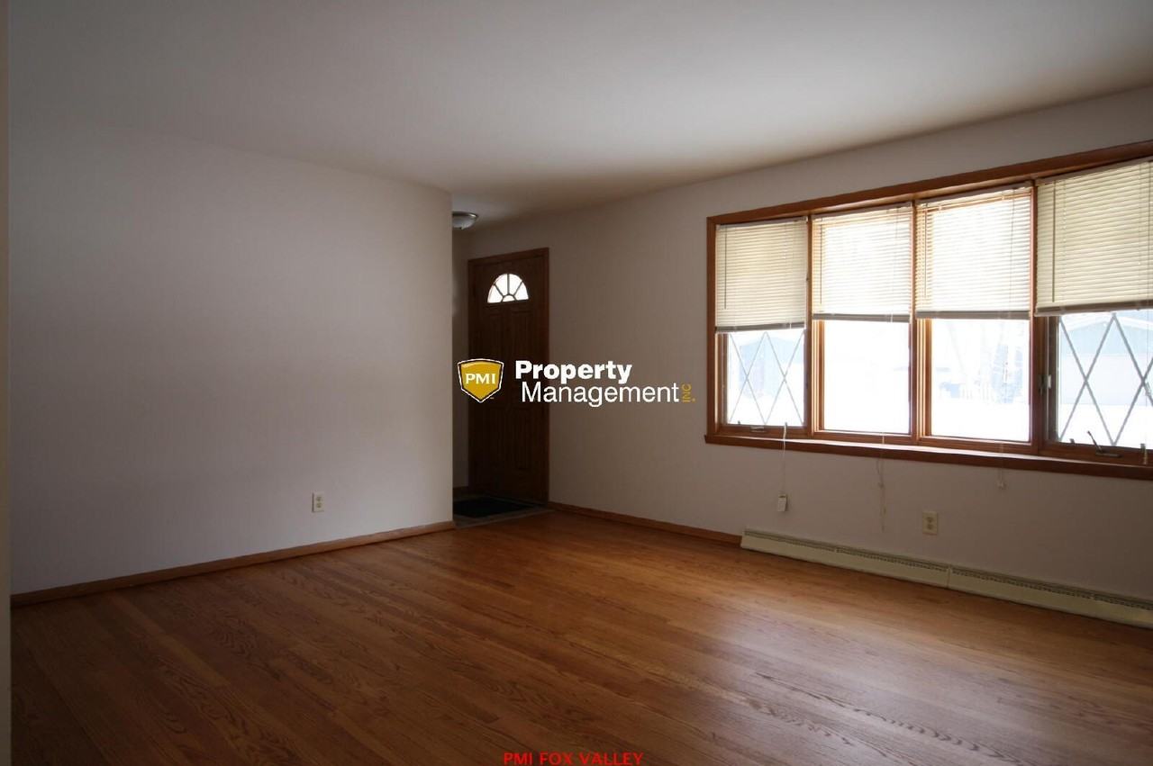 1801 S Telulah Ave - Photo 3 of 22
