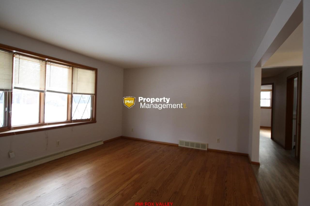 1801 S Telulah Ave - Photo 4 of 22