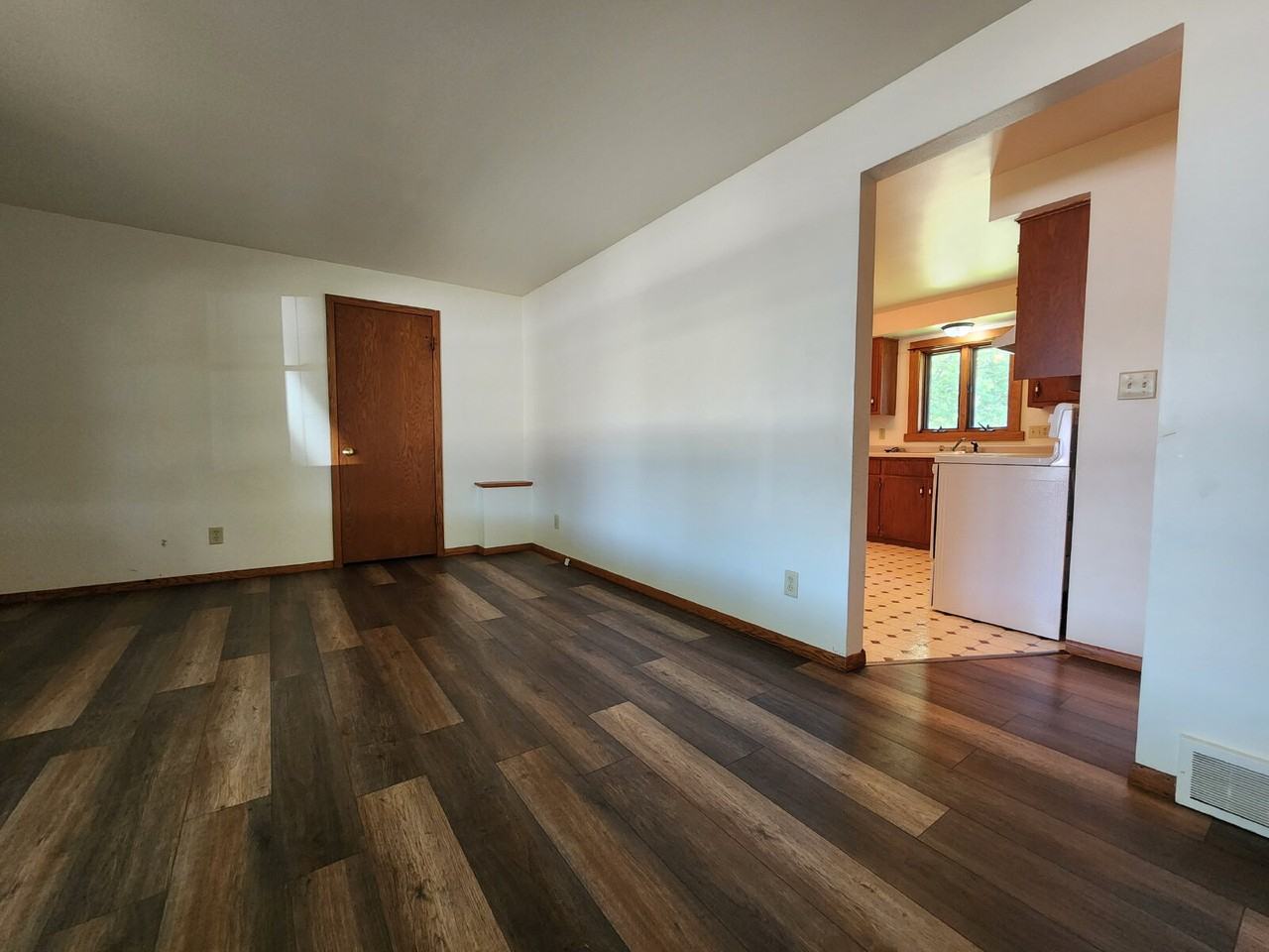 1736 E Amelia St - Photo 2 of 10