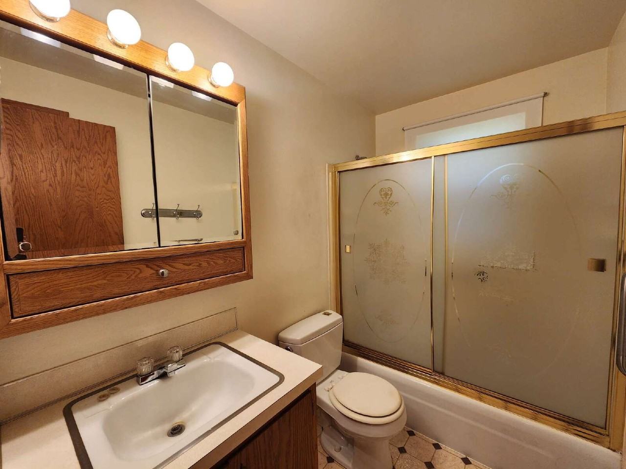 1736 E Amelia St - Photo 5 of 10