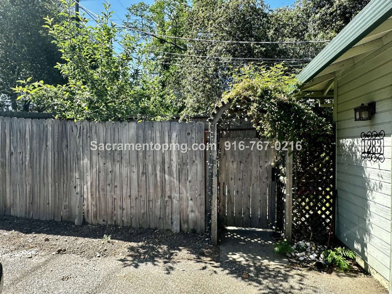 1283 Live Oak Ln - Photo 3 of 34