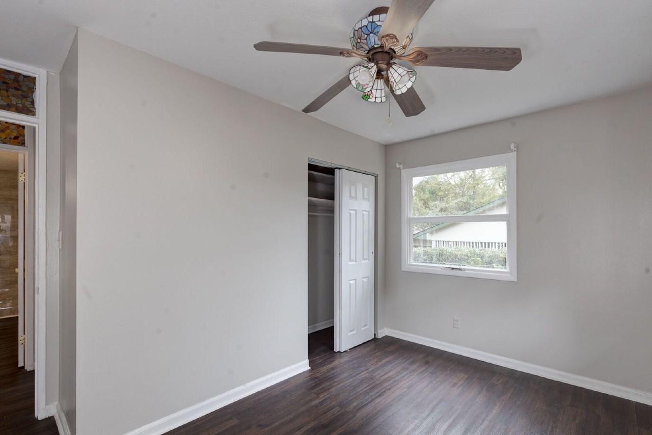 4527 Fairview Dr - Photo 7 of 20