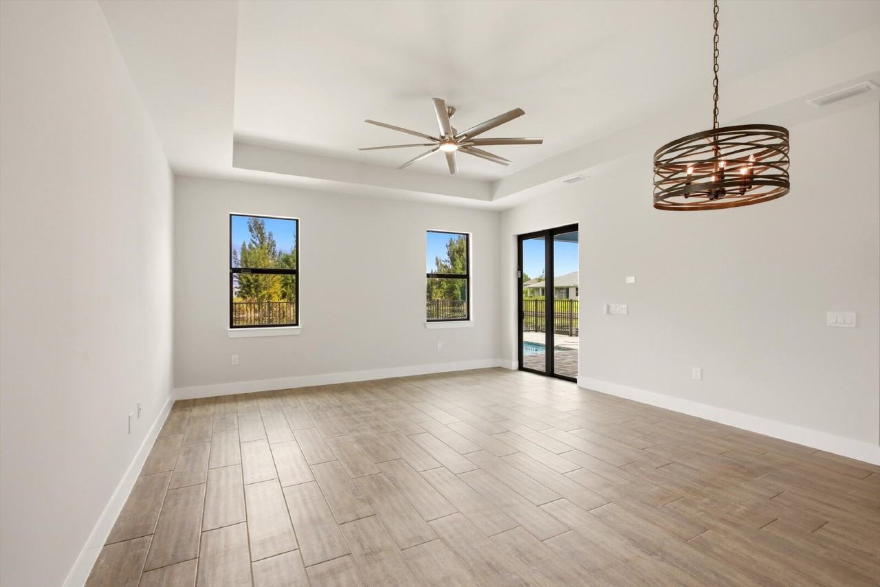 3518 Ne 21st Pl - Photo 4 of 33