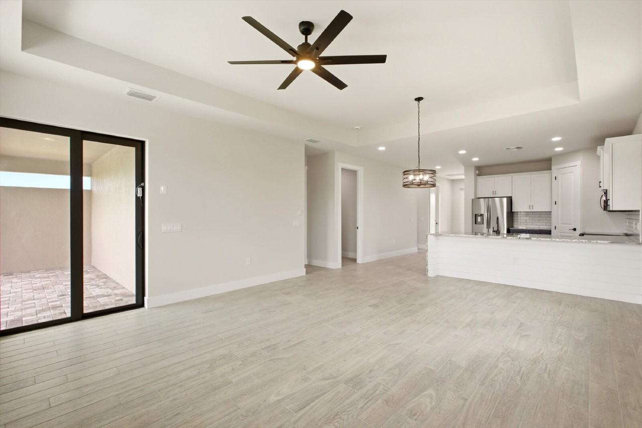 3750 Ne 13th Ave - Photo 7 of 34