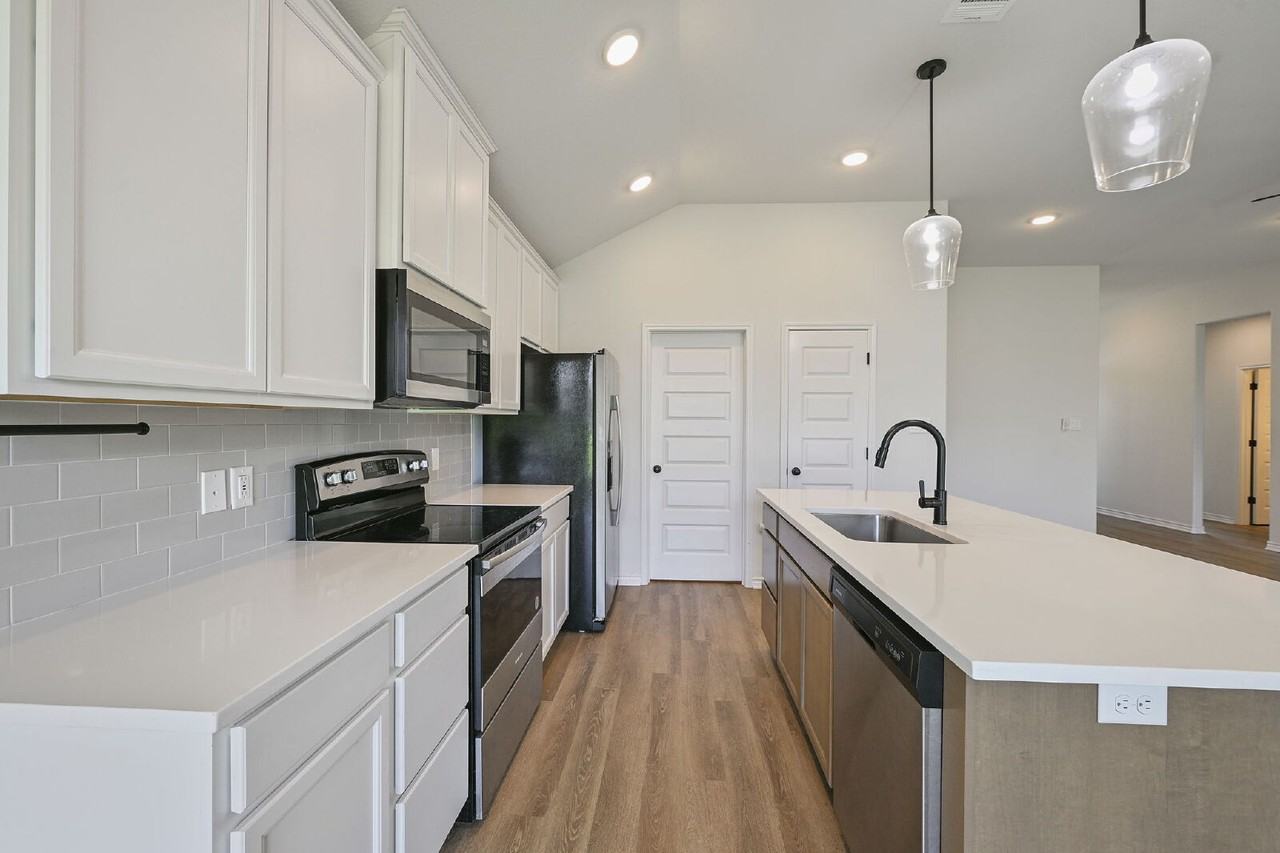3109 Brady Ct - Photo 5 of 18