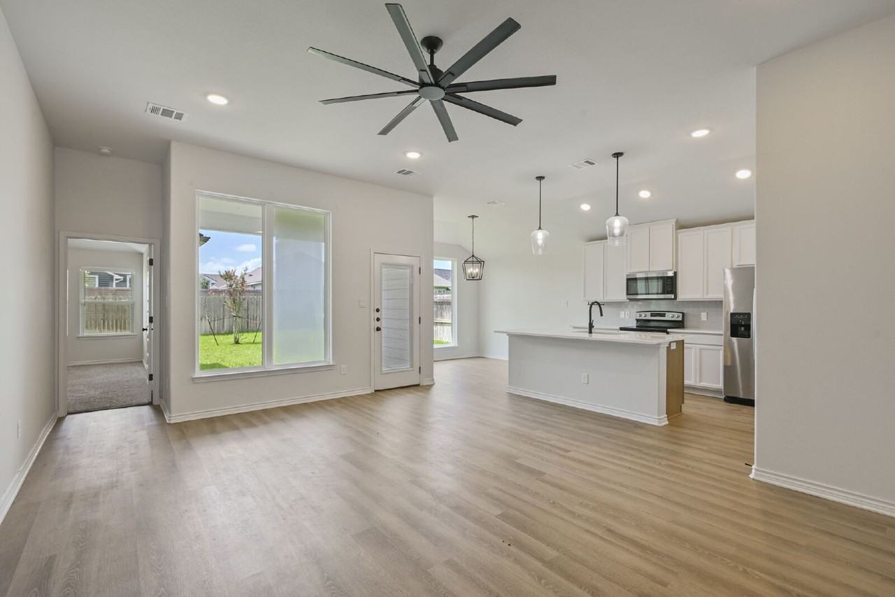 3109 Brady Ct - Photo 6 of 18