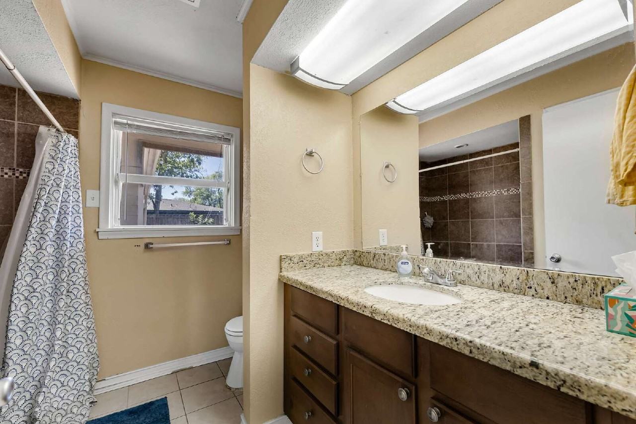 520 Helena St - Photo 6 of 25