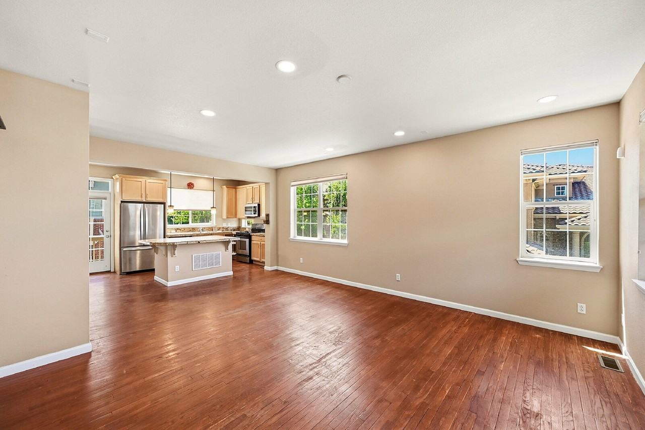 7452 E 7th Ave #16 - Photo 4 of 35