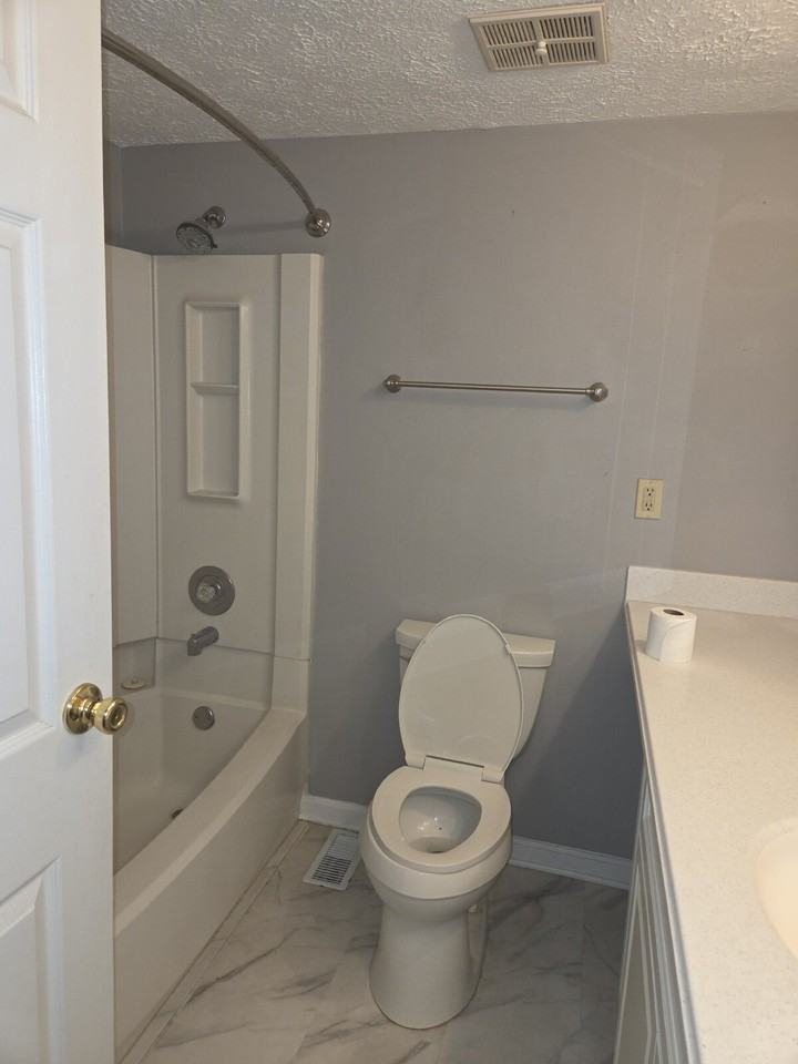 212 Sandstone Dr - Photo 6 of 17