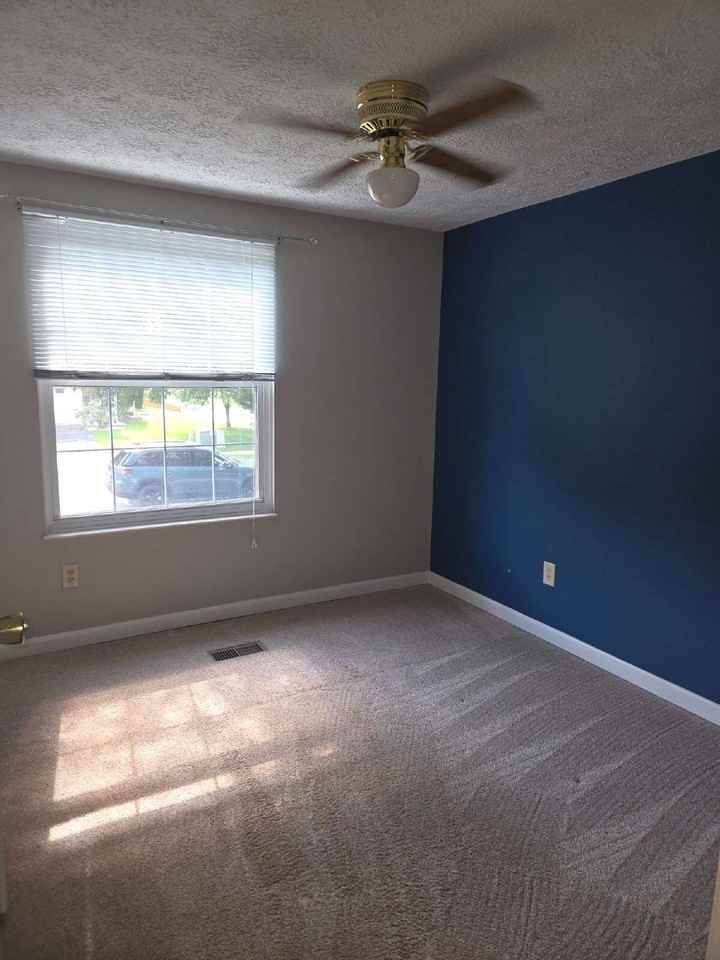 212 Sandstone Dr - Photo 7 of 17