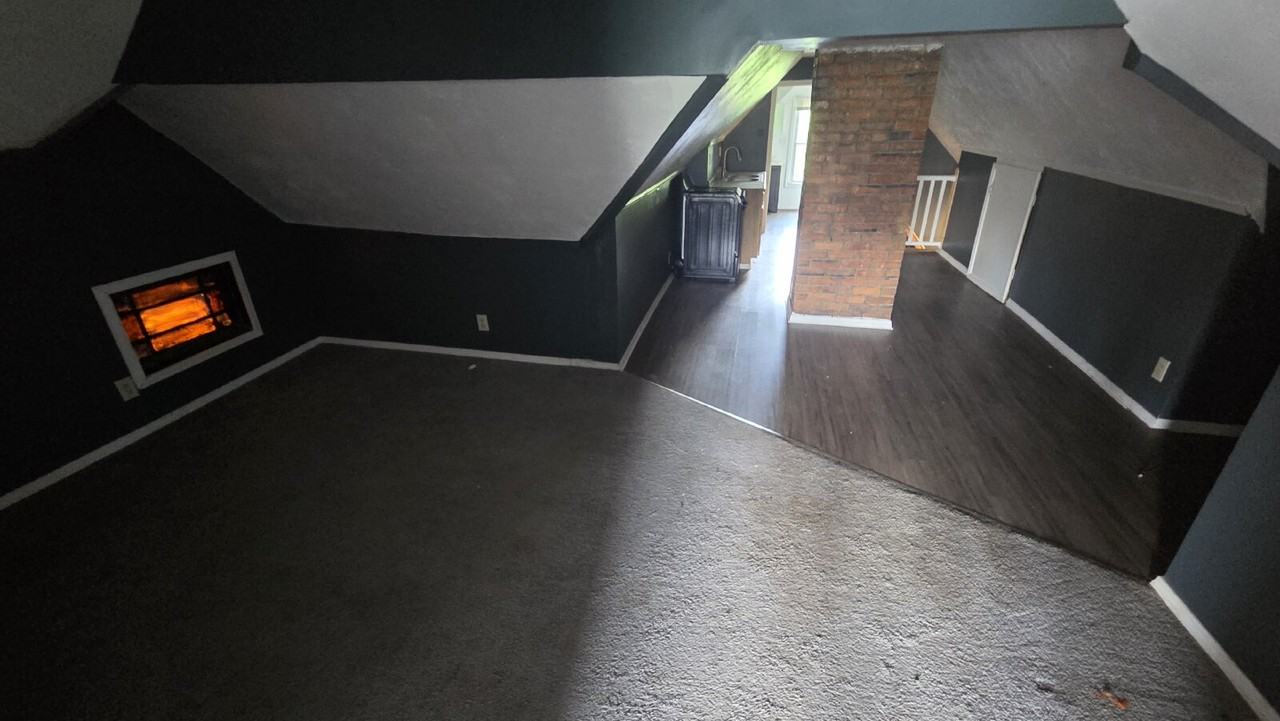 1374 E 115th St - Photo 3 of 5