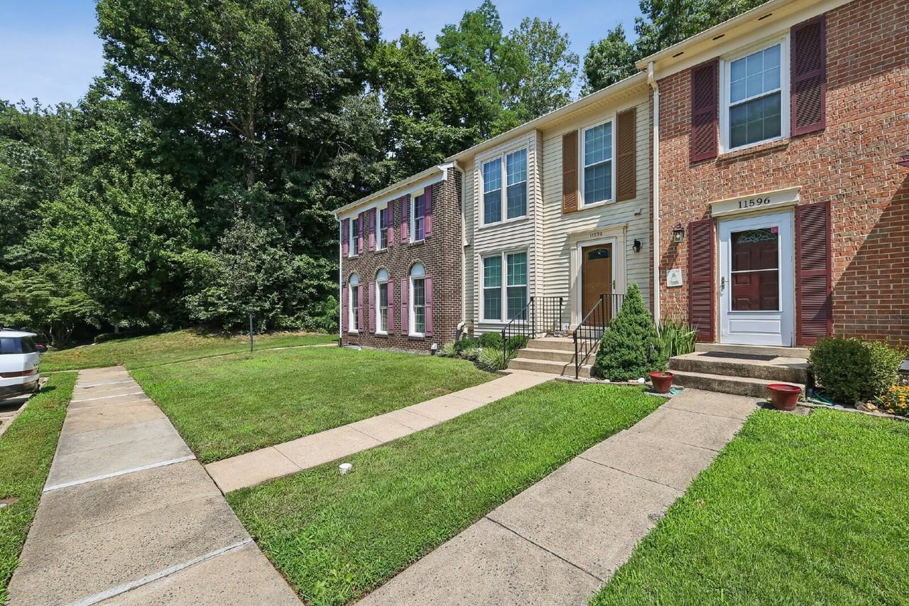 11598 Overleigh Dr - Photo 2 of 25