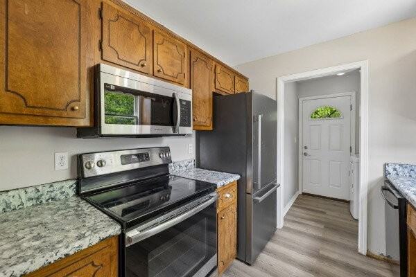 776 Princeton Cir - Photo 5 of 24