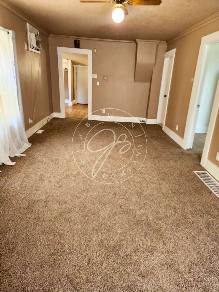 537 Maumee Ave - Photo 2 of 20