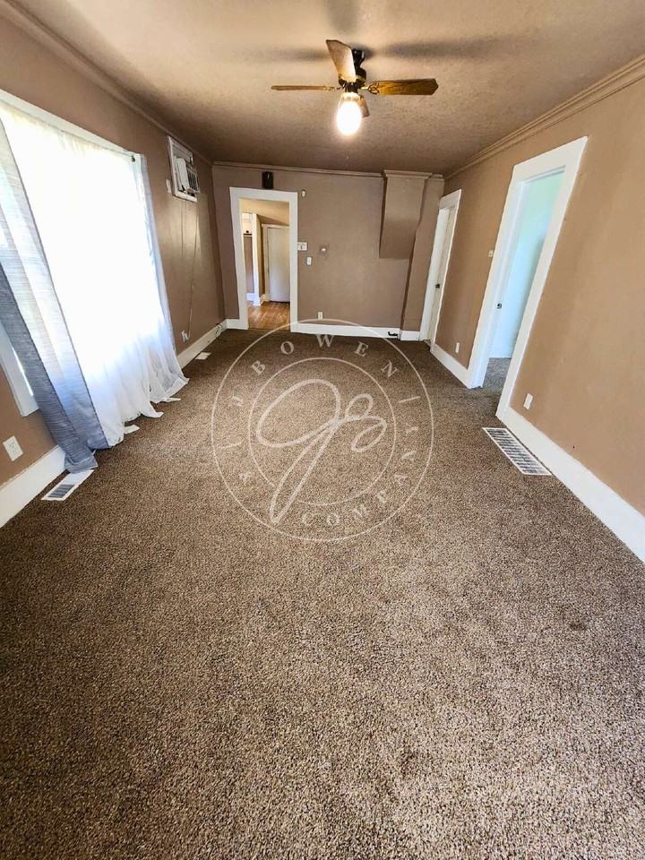 537 Maumee Ave - Photo 3 of 20